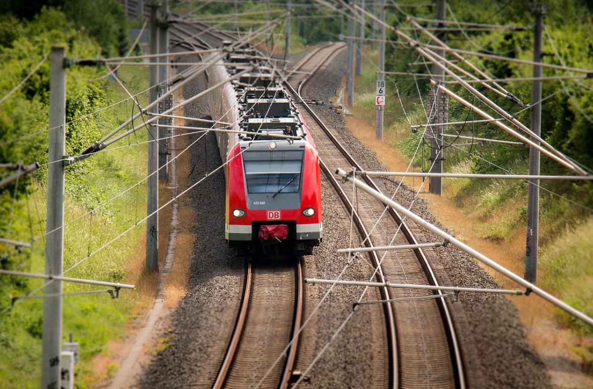 Tânără moldoveancă, ucisă de tren în Spania